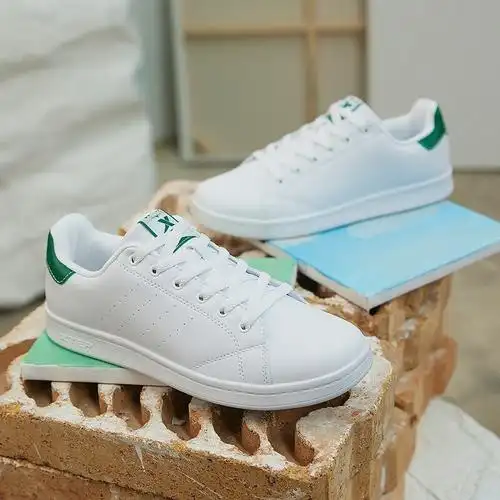 特步板鞋男鞋2022年秋冬休闲鞋情侣运动鞋女鞋白色板鞋