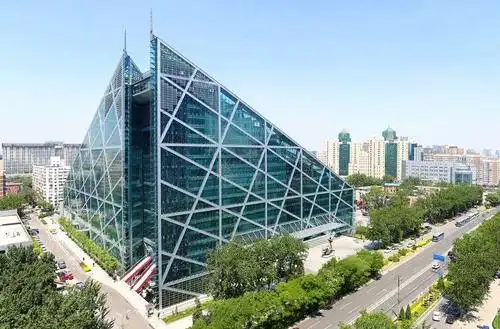 侨福芳草地以领先绿色思维,打造汇聚「顶级办公,优雅购物,精品酒店