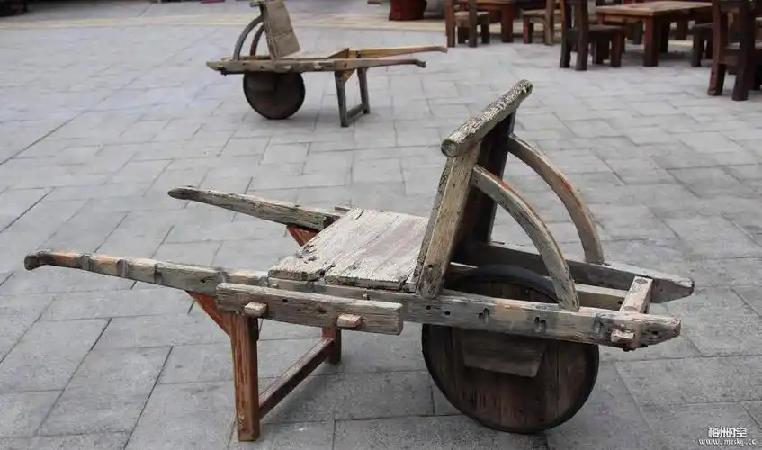 从客家镇看到的"鸡公车",也叫独轮车说起