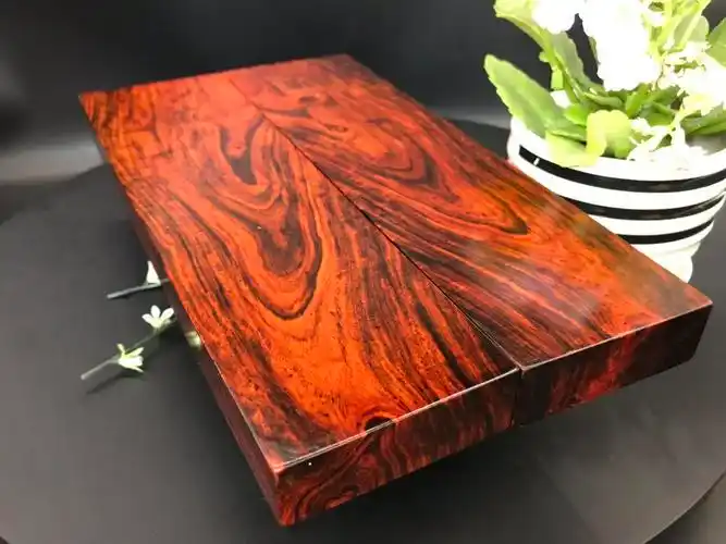 老挝大红酸枝跤趾黄檀经典老红红木虎皮山水纹木雕