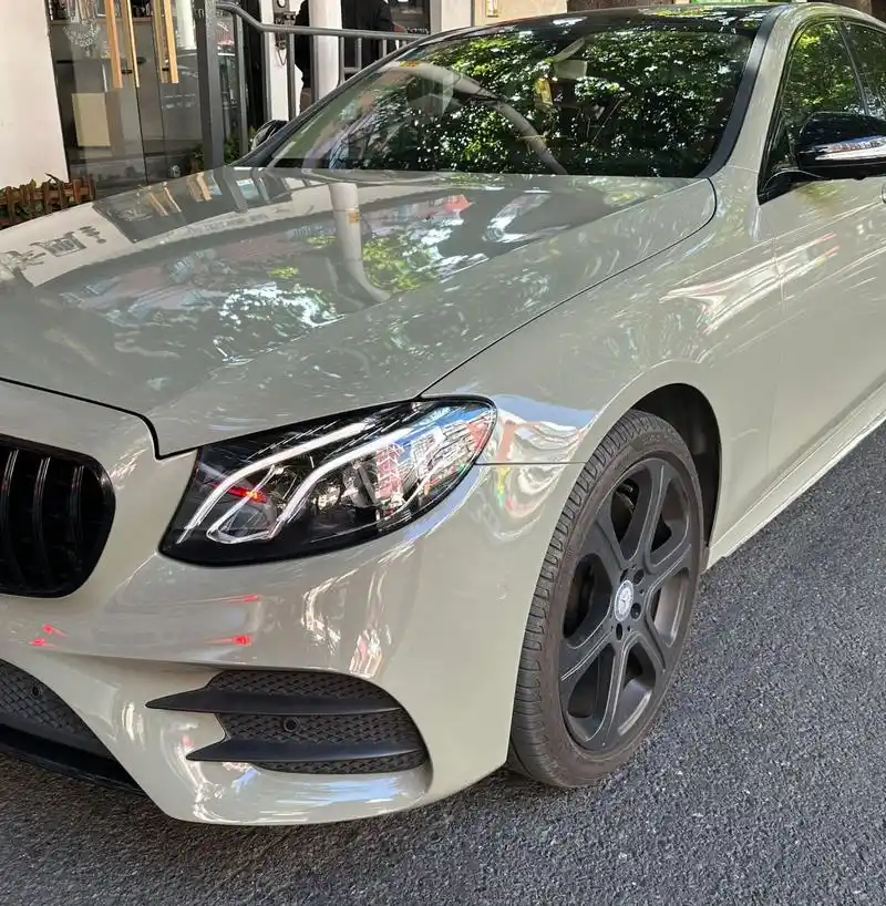 奔驰e300改色78 酷酷的低饱和灰绿00 老baby开了五六年,换个新