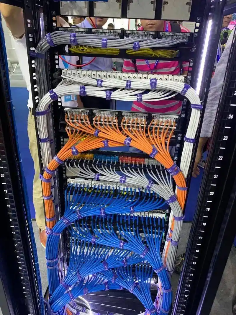 弱电机柜乱如何解决教你如何理线关键方法要对