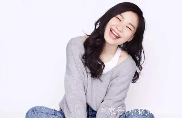 这个自信又爱笑的女生 金靖,真的很美