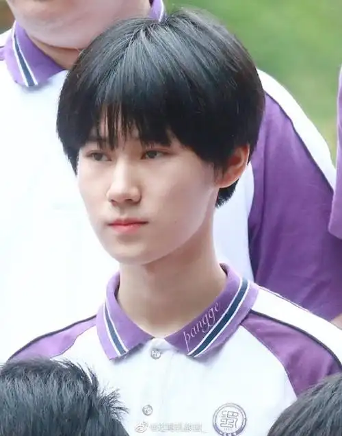 张真源高中毕业照##张真源高考加油