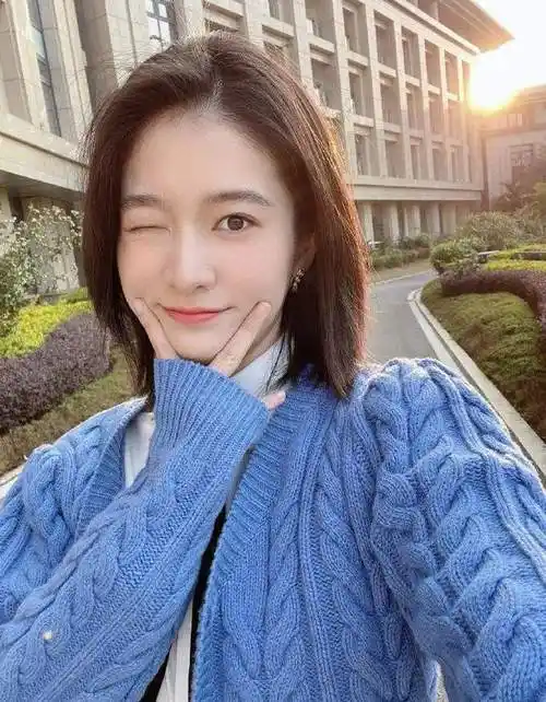 张雪迎姐姐炮轰后援会会长诸多粉丝脱粉当事人回应再次翻车