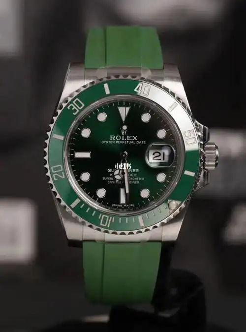 劳力士绿水鬼个性改装→橡胶表带