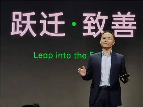 中国品牌创新力再次领先全球,oppo"卷轴屏"手机一滑变平板