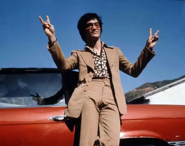 阿富汗男演员真神奇长相身材武术与李小龙一模一样