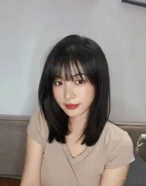 秋冬超火超温柔不长不短不烫也好看的中发,不烫也能够美艳四方,发型的