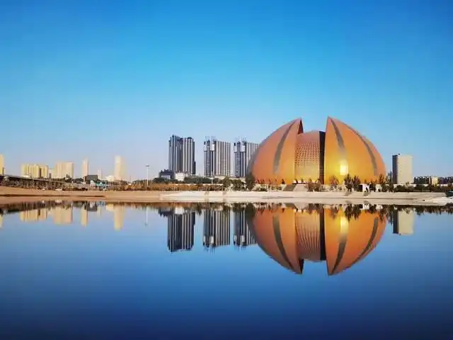 新疆的哪个城市即宜居又方便旅游我以为是伊犁但其实并不是