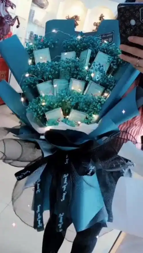 炫赫门花束[庆祝]祝生日快乐[礼物]     花束已送到#康平花仙子鲜花