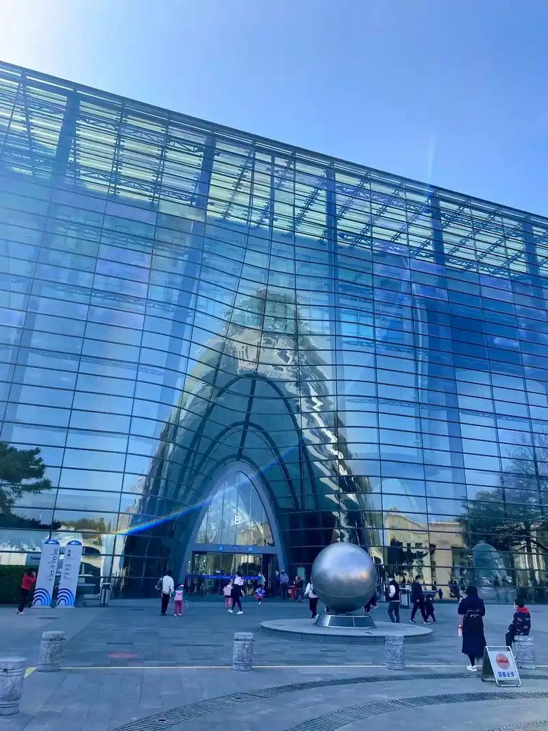 北京天文馆.天文馆滑了滑梯07 看了电影90 扭头又去了动物 - 抖音