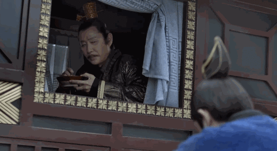 一会正剧一会喜剧,服装廉价全靠气场撑,《庆余年》装高级?