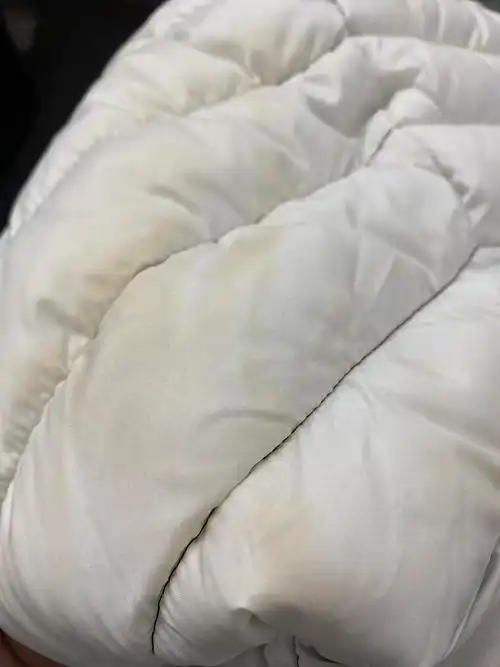 你们的白衣服爱发黄吗uu们