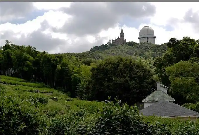 游记(9)景点简介佘山国家森林公园位于上海市郊西南松江区境内,占地