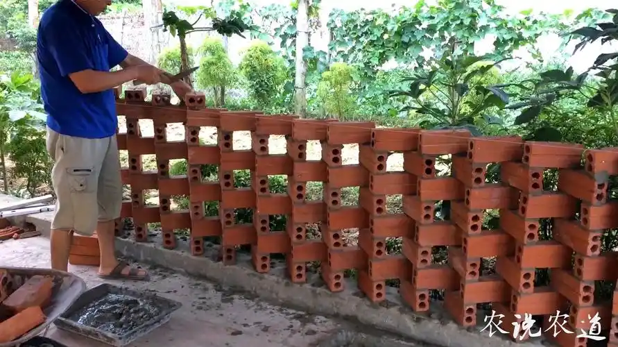 用红砖来设计和建造庭院与花园围栏,太美了,快学下吧