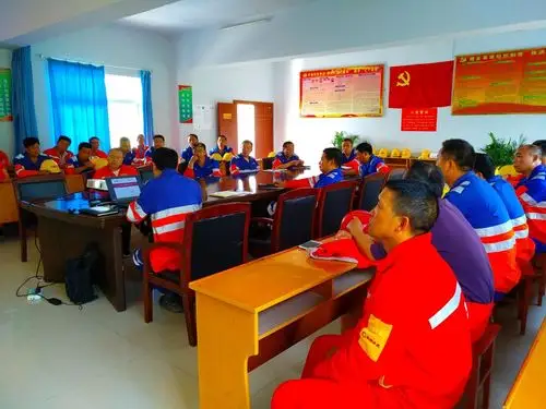 写美篇        一是利用早会,宣传栏,班前会等多种形式向员工宣传夏季