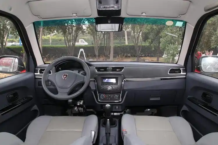 2019款 小海狮x30 客车 1.5l 手动 舒适型 7座 国vi内饰