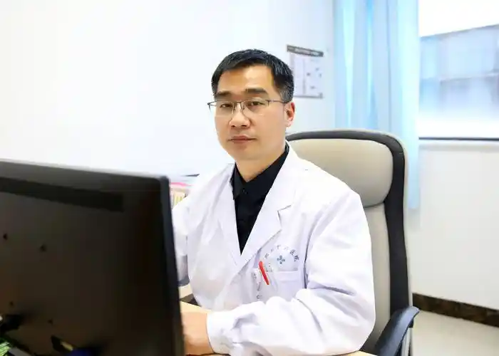 微创妇科男医生王永辉一双妙手助患者精彩绽放