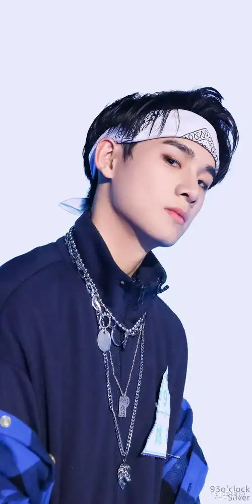 如何评价r1se姚琛的颜值