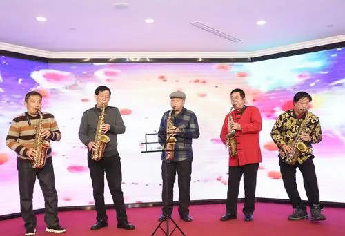 老年大学萨克斯汇演集锦