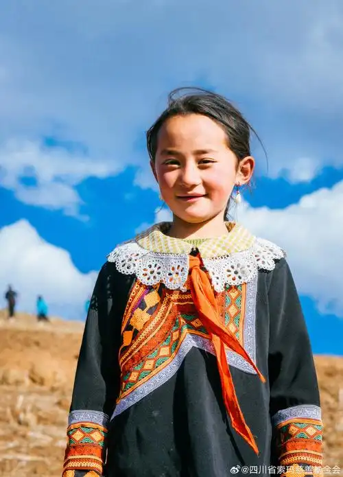 他们是四川省凉山彝族自治州美姑县的支教老师,他们携光而来,只为让