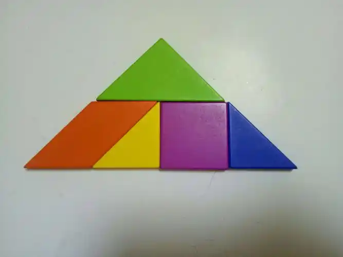 我的寒假生活---和爸爸一起玩七巧板