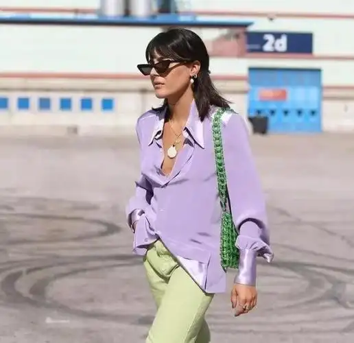 紫色太难搭配了?淡紫色怎么穿出时尚感