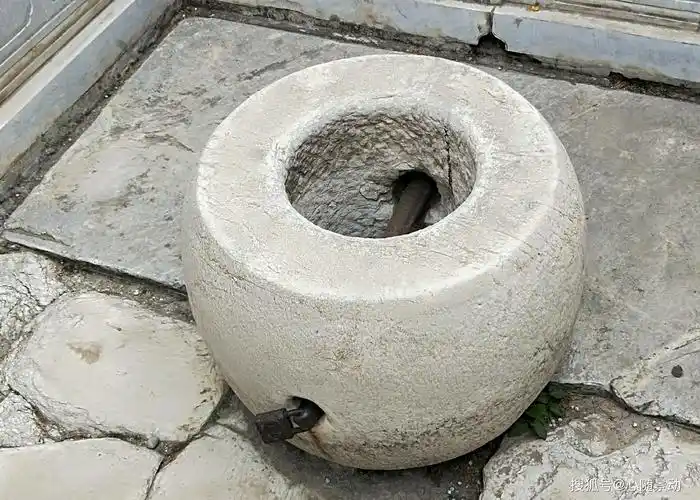 原创探索故宫神秘的珍妃井,夜晚有哭声,闭馆前要上锁?