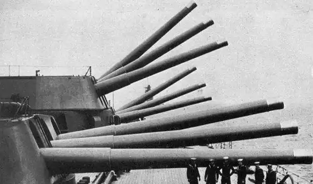 二战时期,英国的主力登陆舰,"big 7"之一的"罗德尼"号战列舰|巡洋舰|