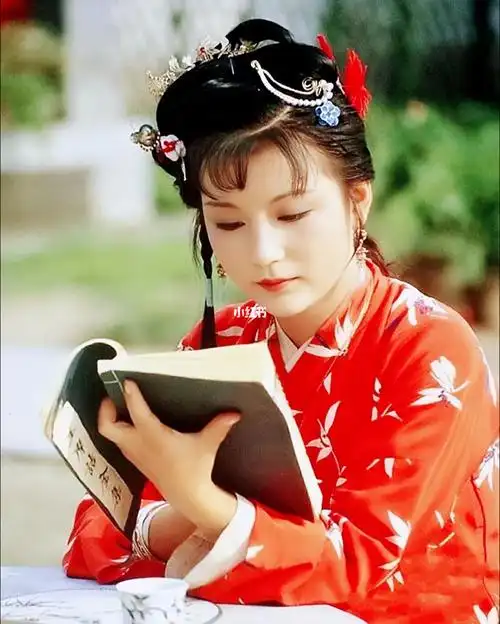 史湘云郭霄珍饰