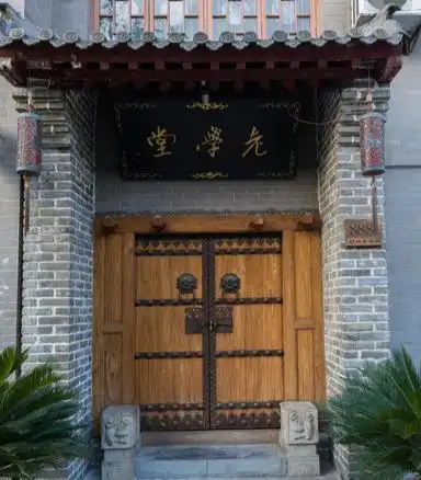 仿古门头,传统木板门,铜锭大门,老式门闩大门定制原来这么简单