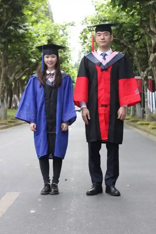 毕业季‖学士服正确穿法,让我们get起来~_学位_流苏_网络