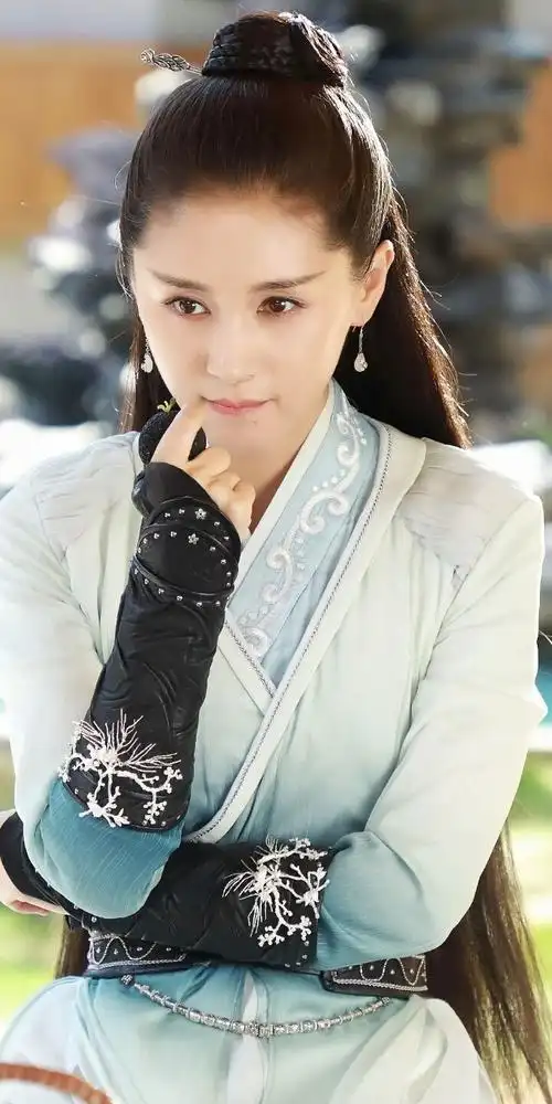 这样的曲妖精大家肯定喜欢吧王子文古装造型真耀眼