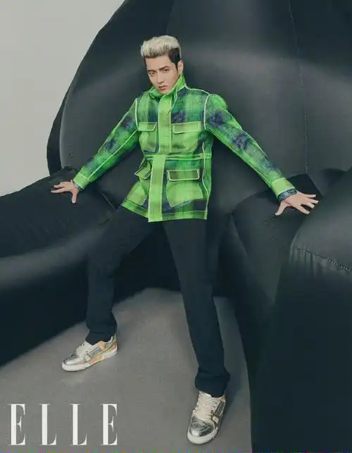 吴亦凡巨型兔子大片