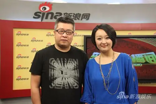 图文小柯做客小柯与主持人合影