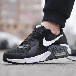 耐克阿迪运动鞋价格