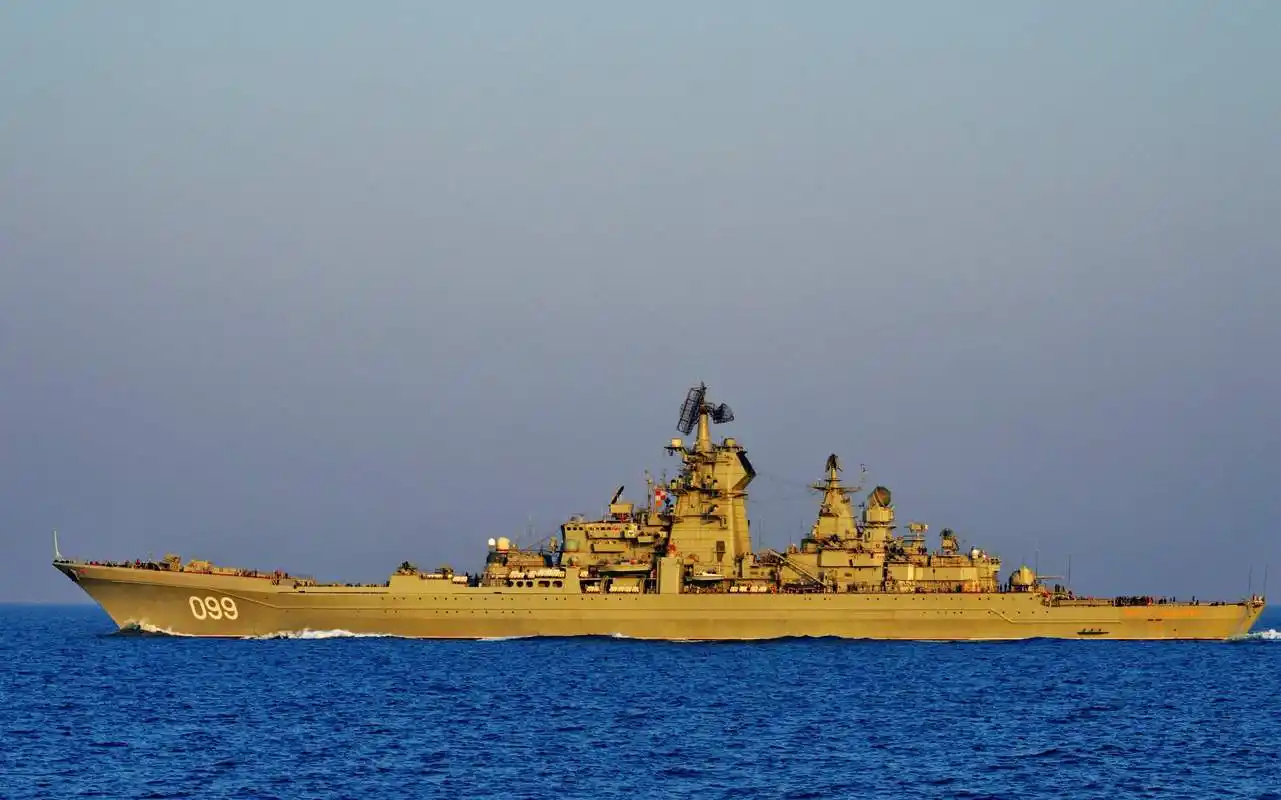 彼得大帝号巡洋舰 柴郡号重巡洋舰原型 - 春风号