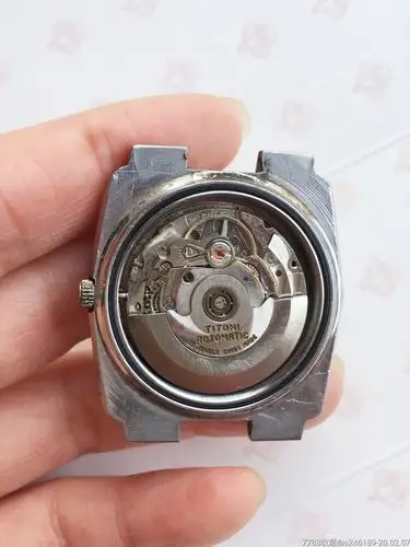 梅花搭瑞士2836机械机芯