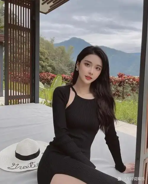 今日女神推荐:杨琪琪,一位来自中国宝岛台湾的网红美女.