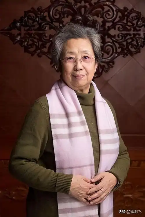 石维坚离世:父亲和继母曾因他跳楼自杀,妻子是京剧名家|话剧|演员