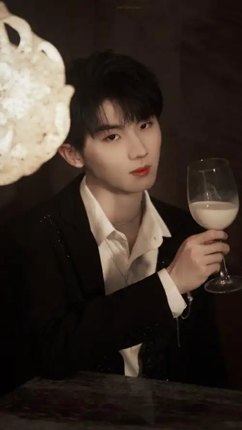 "马嘉祺"壁纸集|向阳而生_腾讯新闻