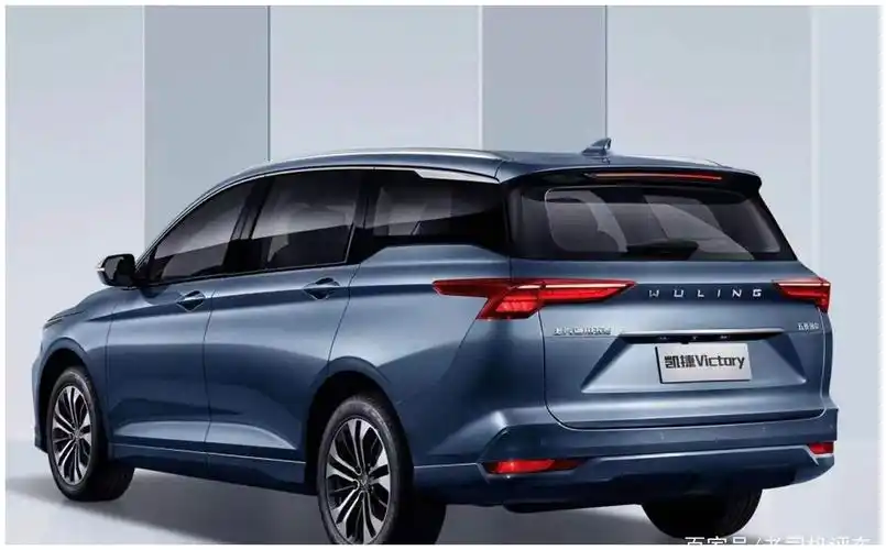 座椅布局灵活多变,不是单一的紧凑型mpv车型,采用2 2 2的"大四座"设计