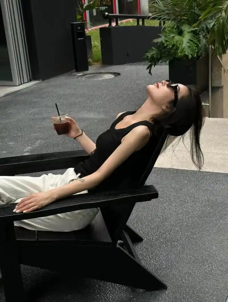 长得漂亮,又有气质,男生抢着要的星座女  第一名:双鱼座女生,散发出