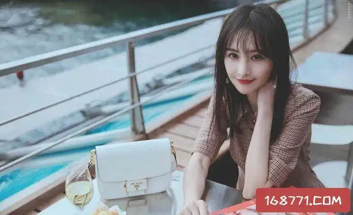 郑爽退出娱乐圈许久未露面的郑爽被曝疑似将退出娱乐圈引起网友热议