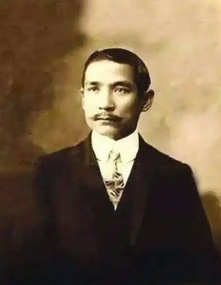 在"国父"孙中山的思想中,中国传统文化占据了重要的位置.