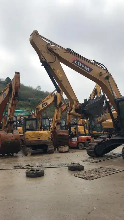 新买的挖机,大家觉得怎么样?