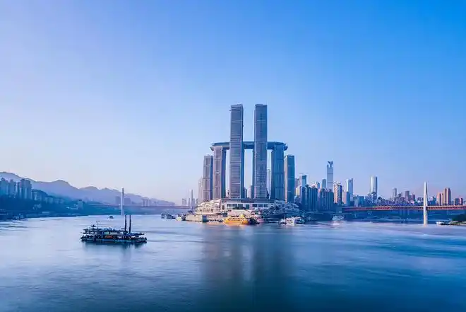 清晨的来福士广场,是急促且忙碌的  视觉中国