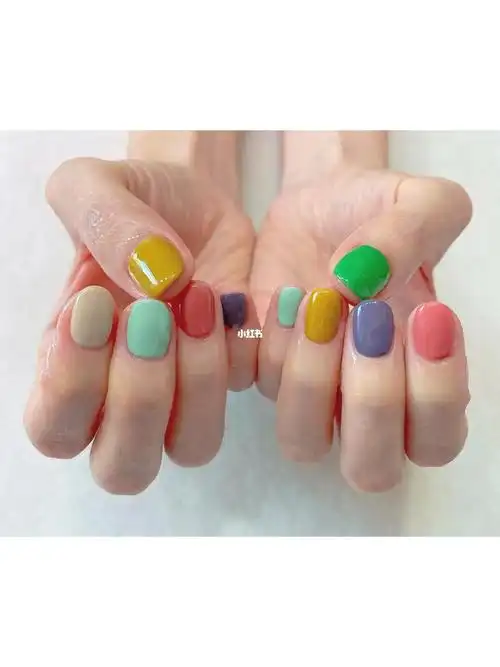 糖果跳色美甲夏日限定可爱简约款