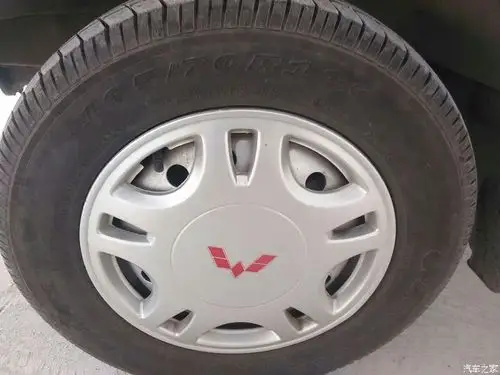 申精 五菱之光6388nf基本型作业